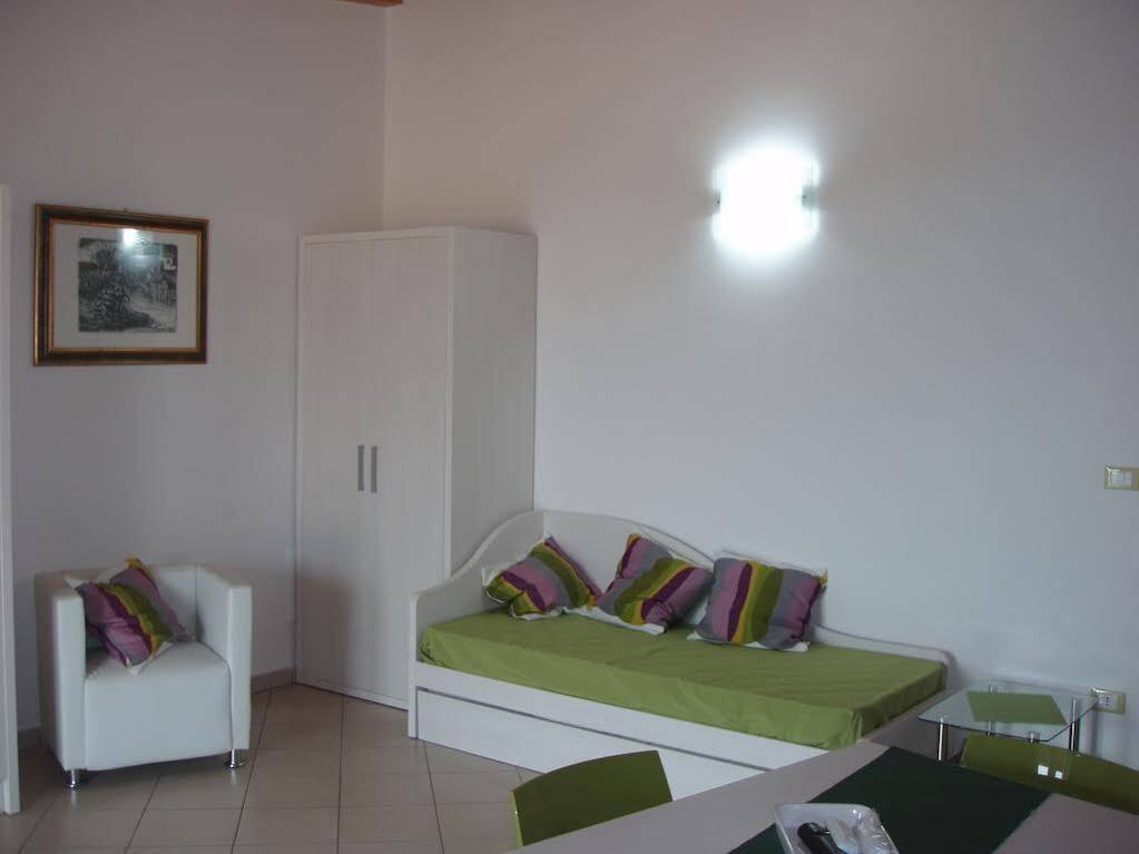 Residence Candeloro Francavilla Al Mare Bagian luar foto